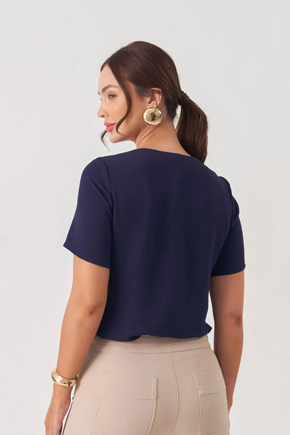BLUSA V PESPONTO BORDADO