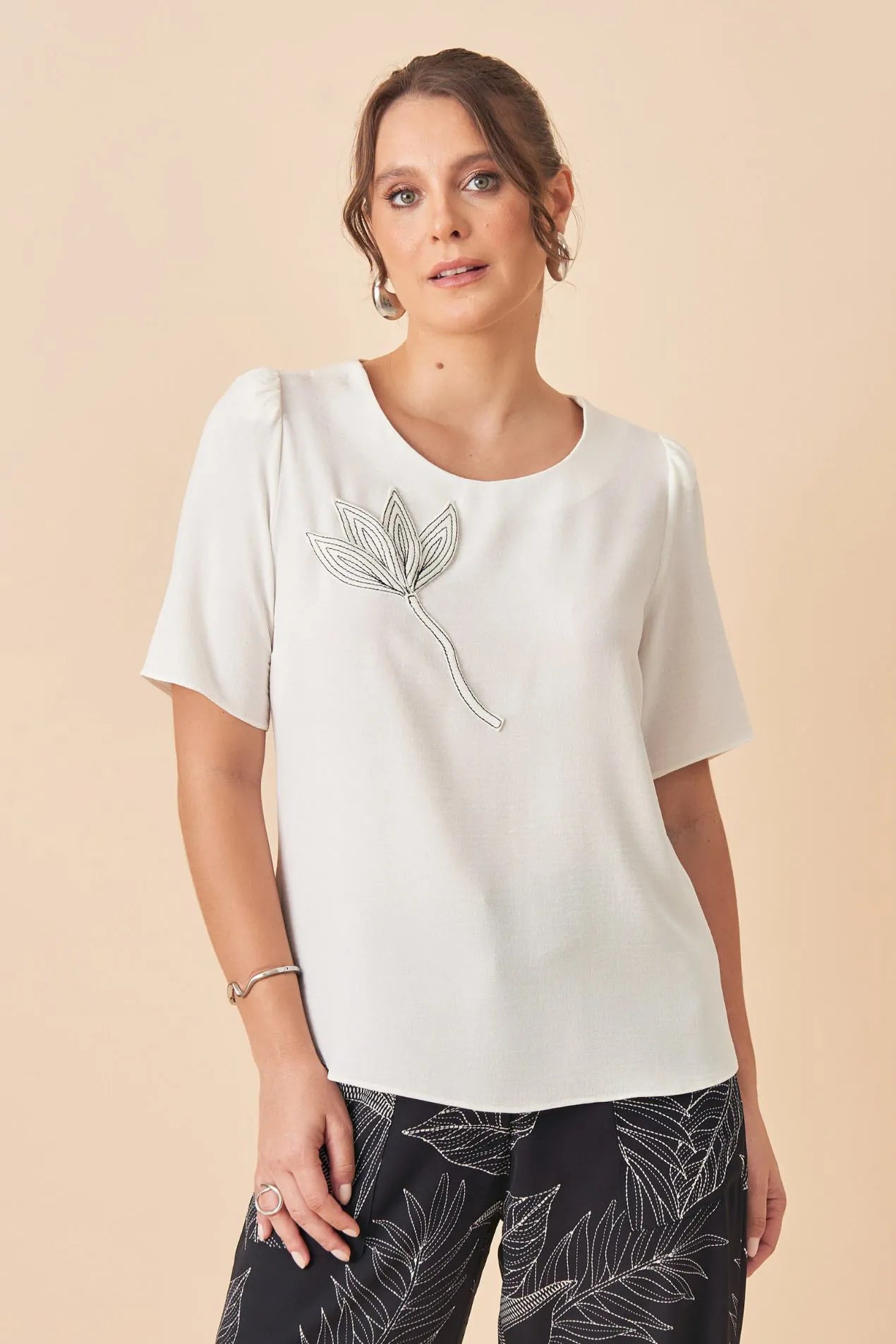 BLUSA TULIPA PESPONTADAS