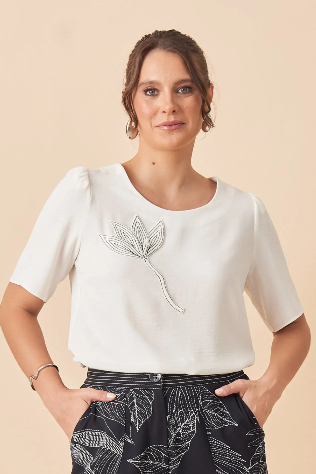 BLUSA TULIPA PESPONTADAS