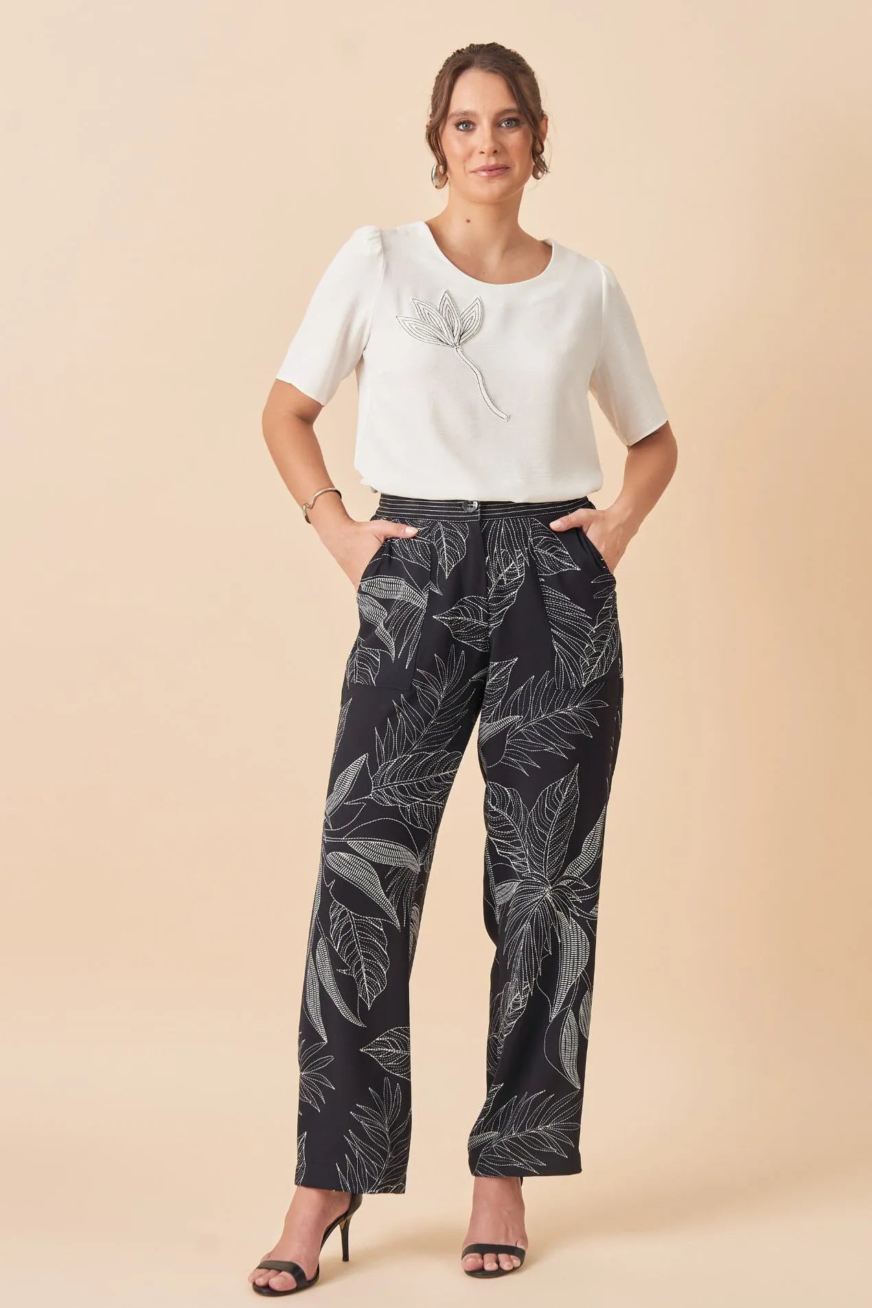 BLUSA TULIPA PESPONTADAS