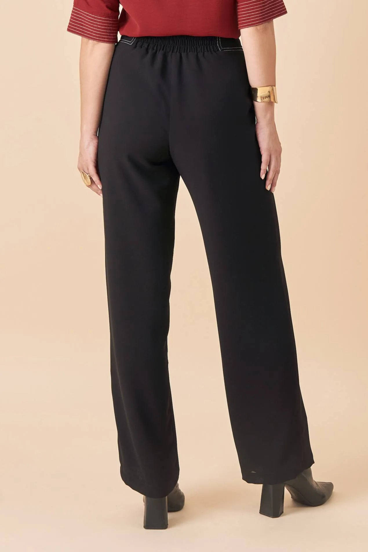 CALÇA PRETA CREPE
