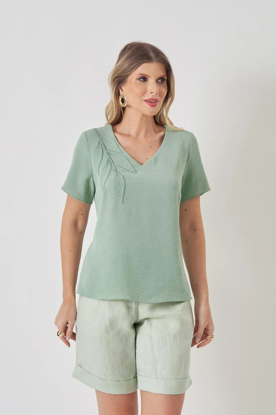 BLUSA FOLHA PESPONTADAS