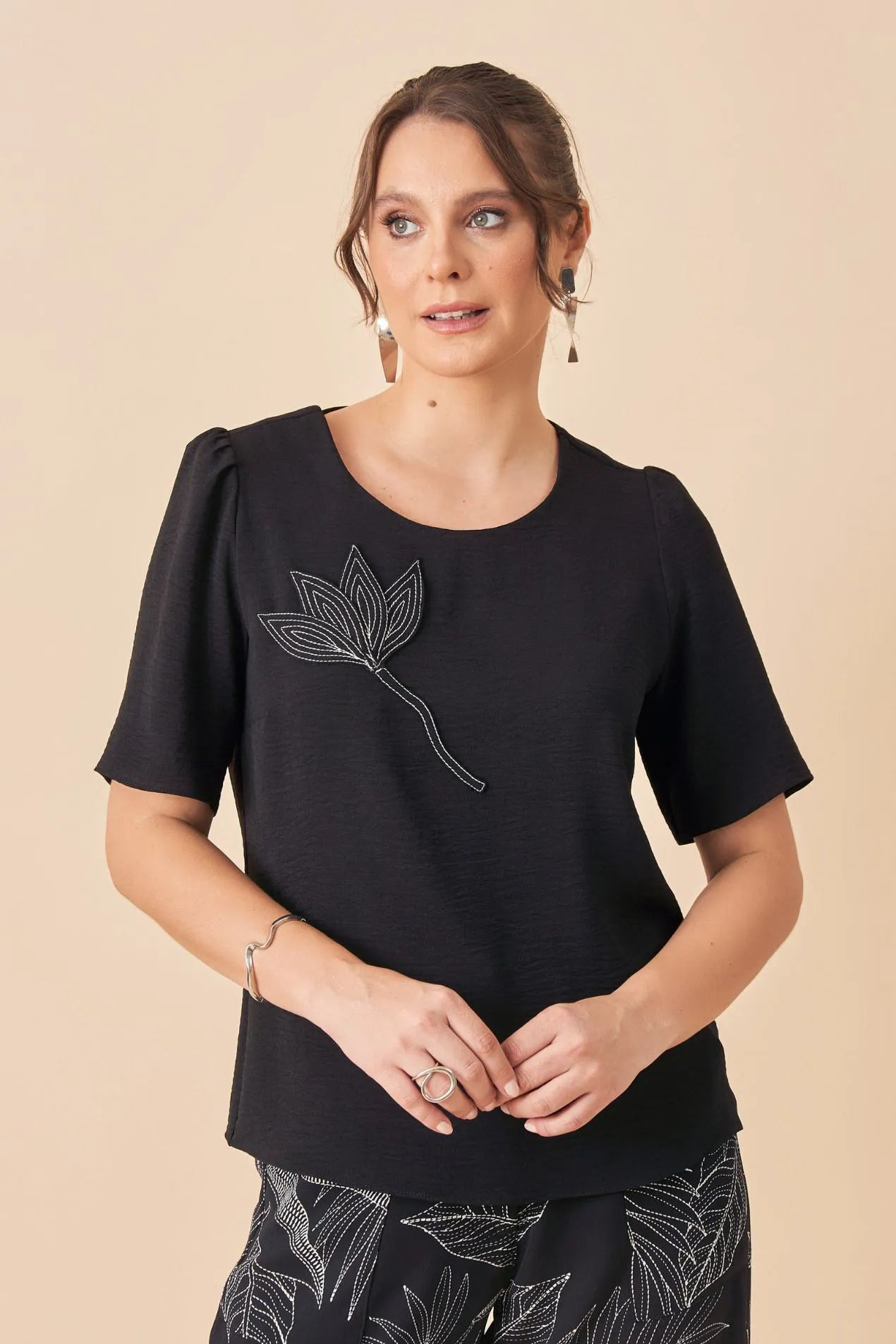 BLUSA TULIPA PESPONTADAS
