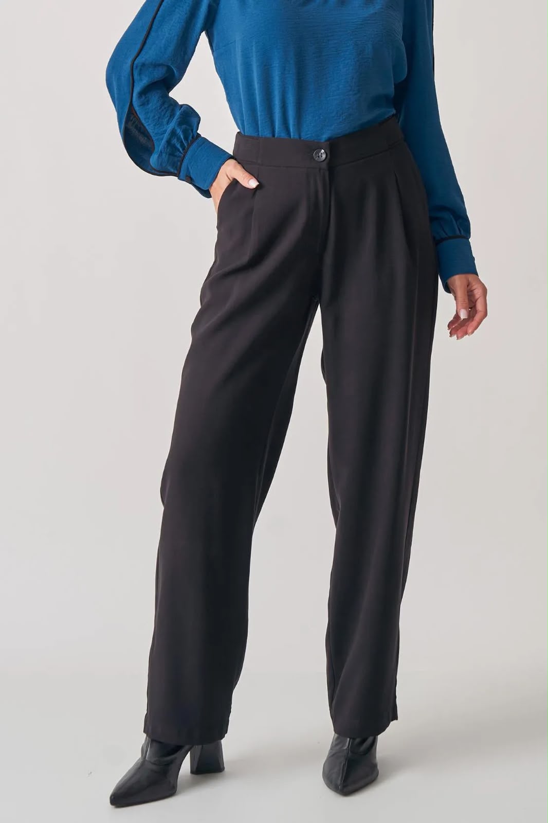CALÇA CÓS BOTÕES LATERAIS