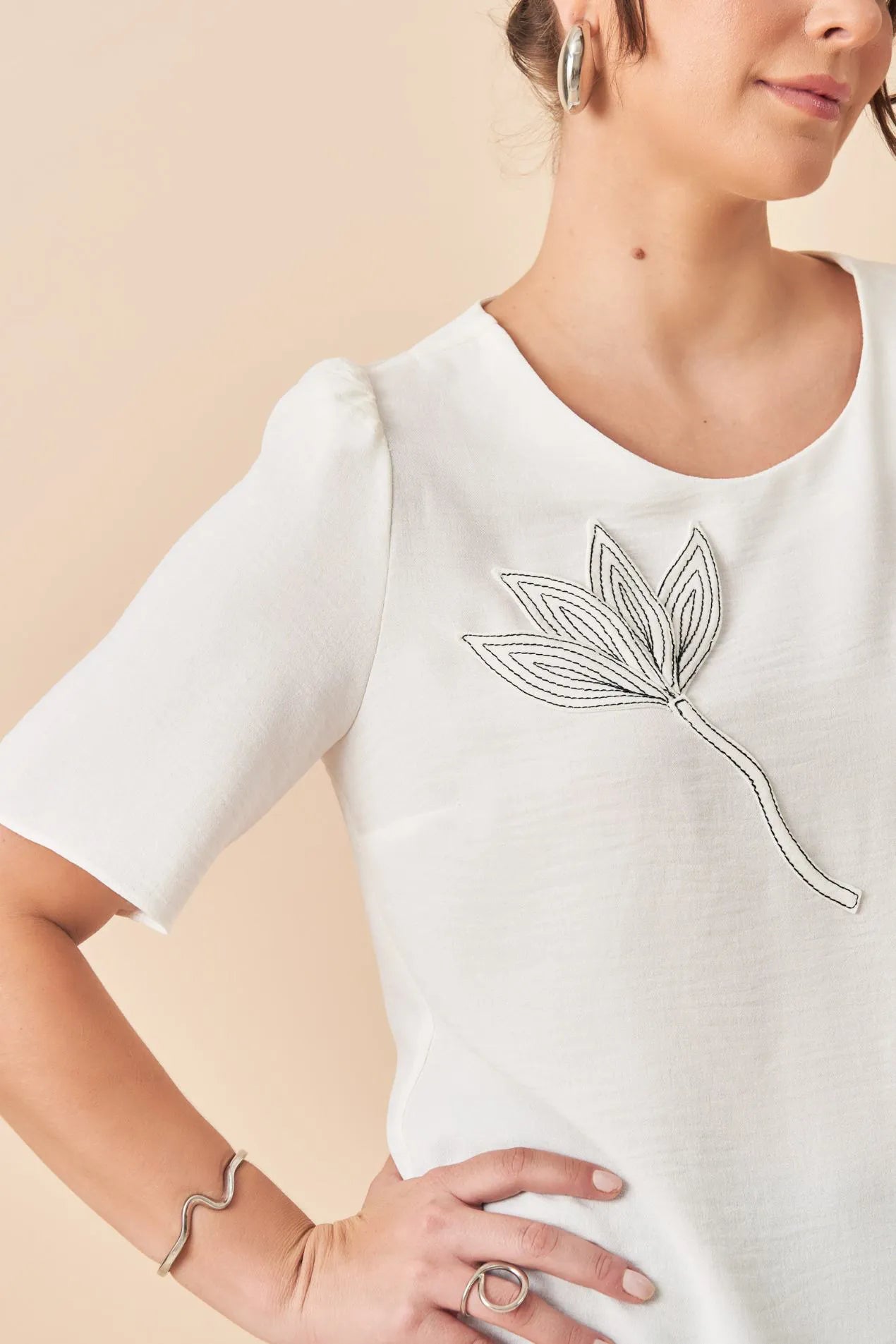 BLUSA TULIPA PESPONTADAS