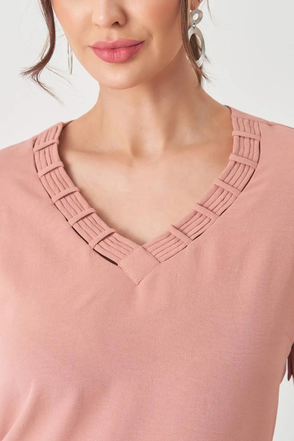 BLUSA V ROLOTÊS PASSANTE