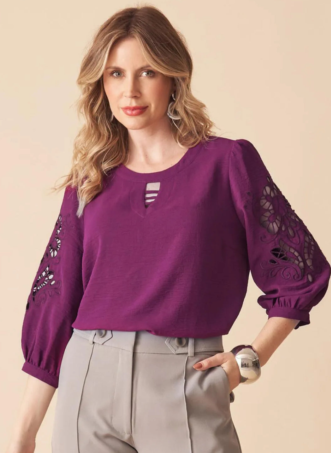 BLUSA MANGA 3/4 BORDADA